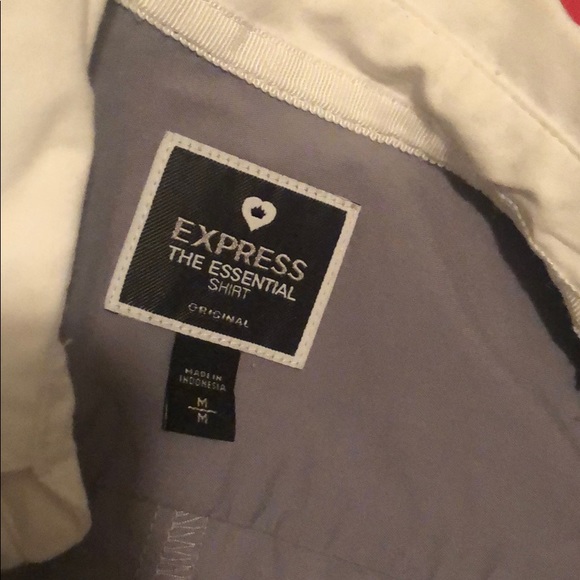 Express The essential shirt - Picture 2 of 3
